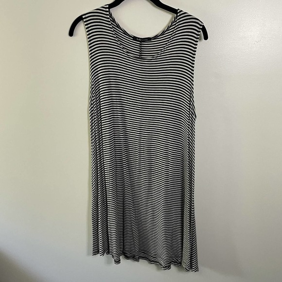 Tres Bien Striped Trapeze Swing Dress - Picture 1 of 3